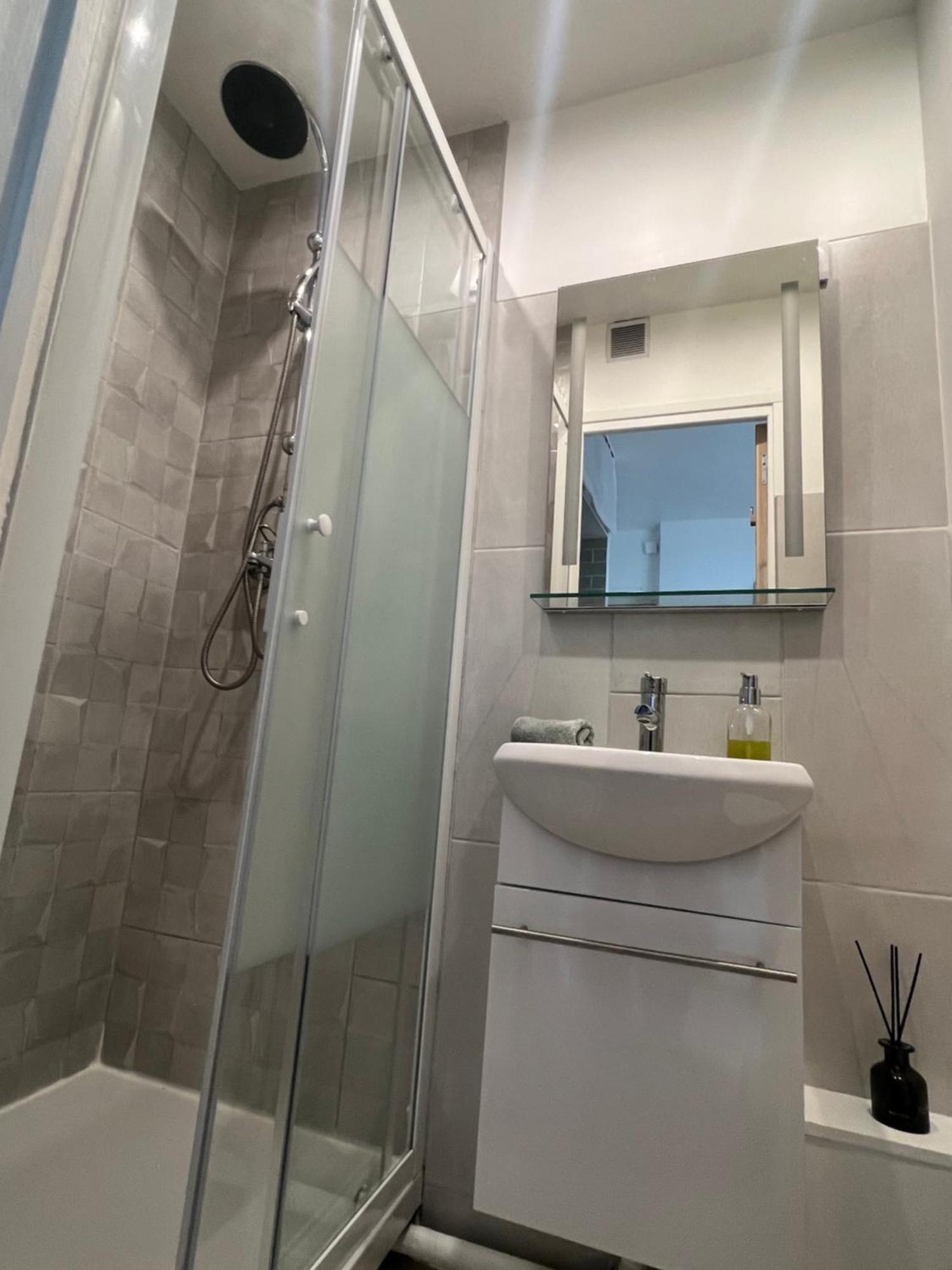Suite Vue Montmartre & Balcon Paris Exterior foto